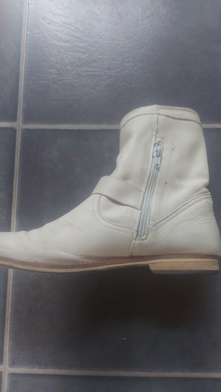 Witte enkel laarzen