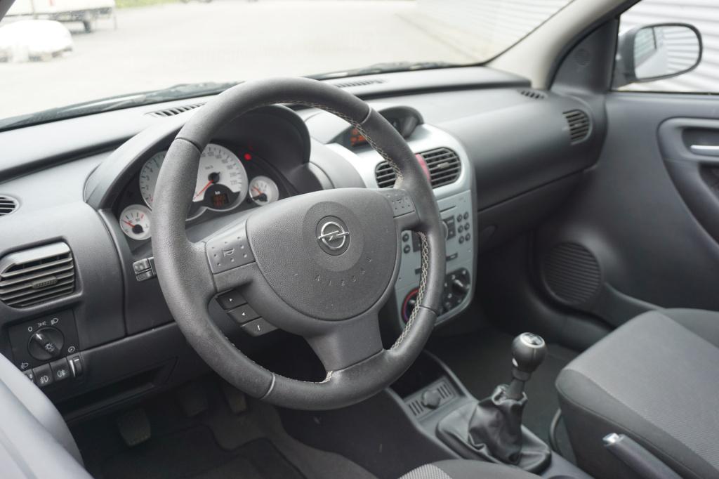 Opel Corsa 1.2-16v silverline airco / elektr. ramen / lm velgen / nap
