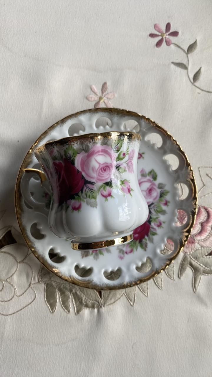 Kop en schotel van Ohashi