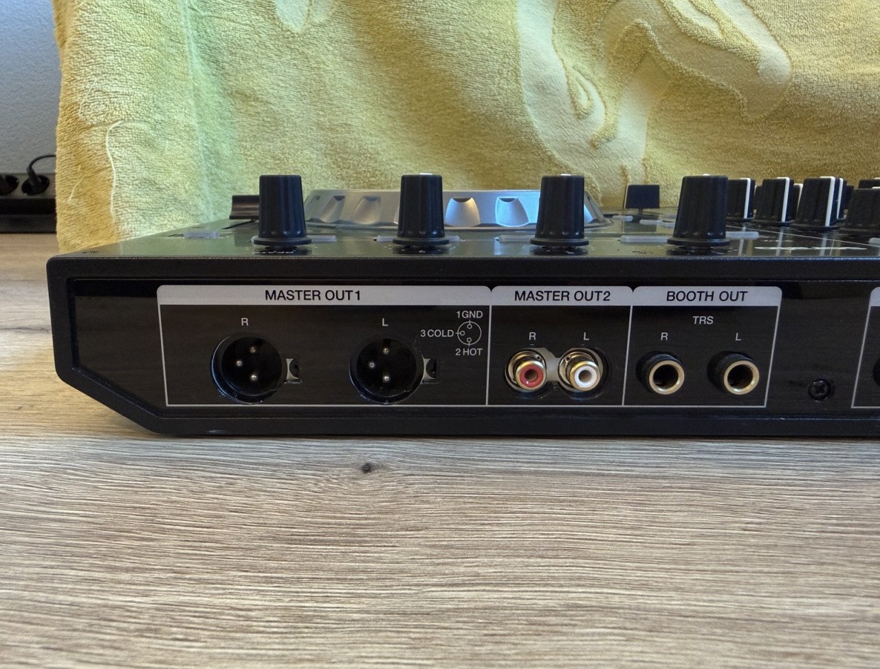 Pioneer DDJ-SX2 DJ Controller