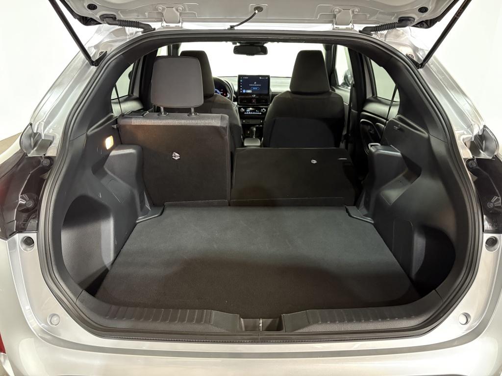 Toyota Yaris Cross 1.5 hybrid 115 first edition | bsm | pdc |