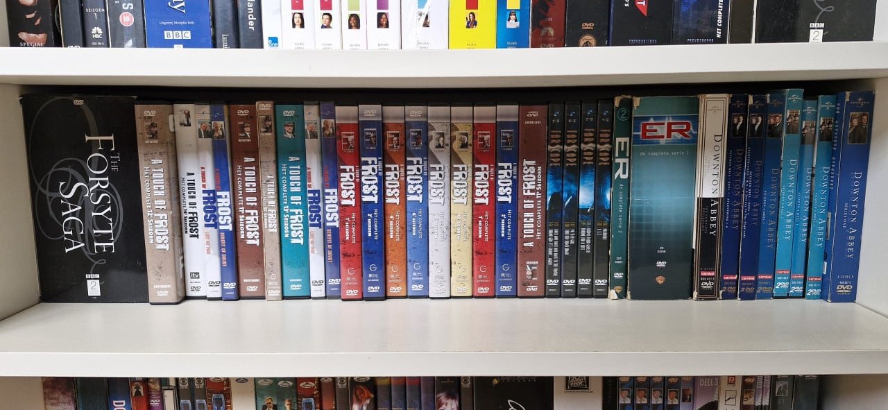 2,5 verhuisdoos aan dvd's vanalles wat
