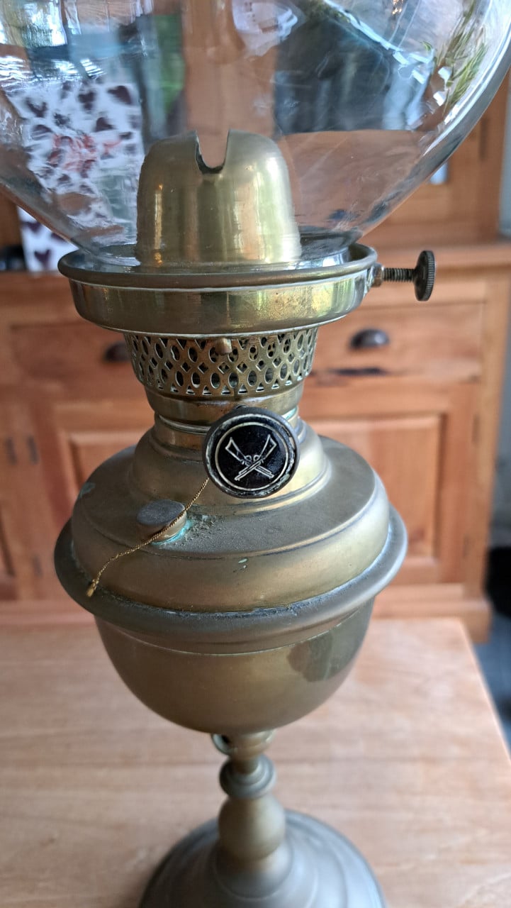 Olielamp messing met 2 glazen bollen