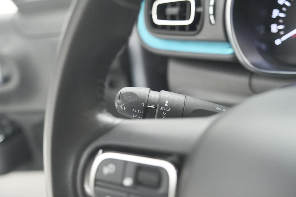Citroen C3 puretech 110 eat6 shine | camera | navigatie | parkeersensoren |