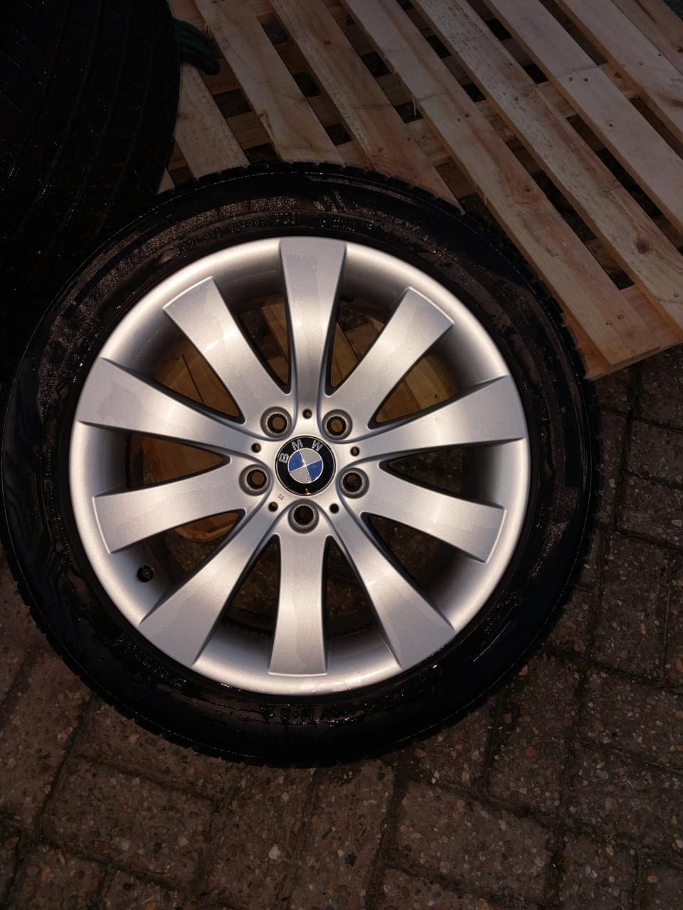 BMW 18 inch velgen met All Season banden