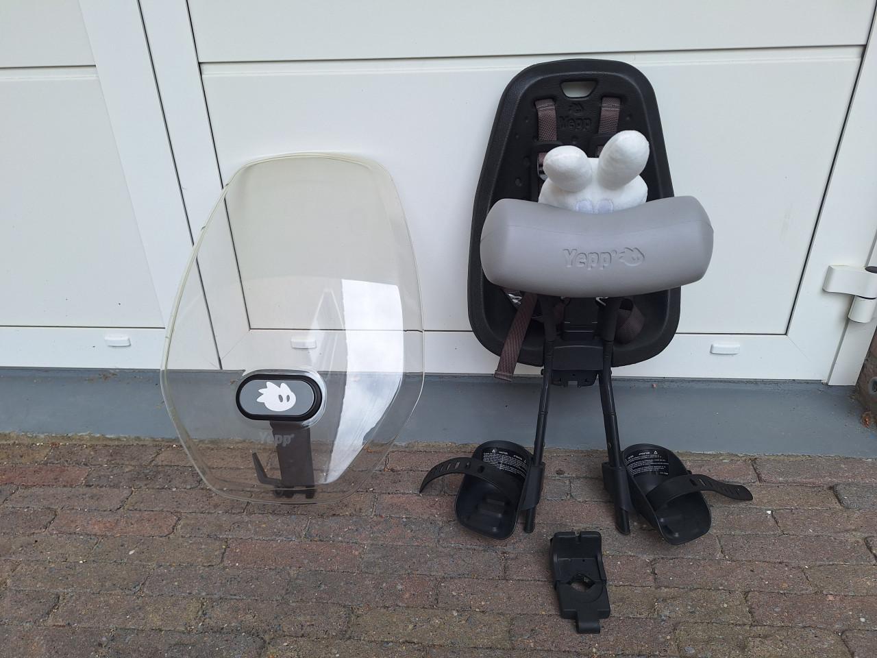 Igst  yepp voorzitje met adapter en windscherm {nijntje }