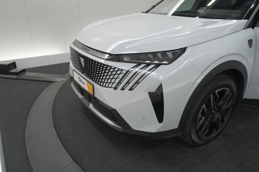 Peugeot 3008 hybrid 136 e-dsc6 gt | panoramadak | focal hifi pack| 360 came