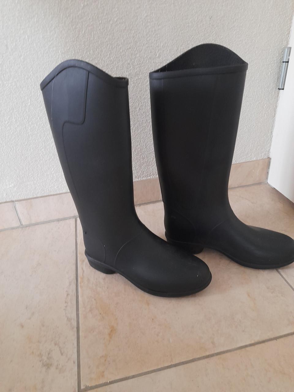Paardrijlaarzen  maat 34  (in goede nette staat )