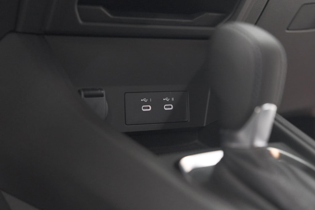 Renault Captur 1.6 e-tech full hybrid 145 techno | advanced driving | camer