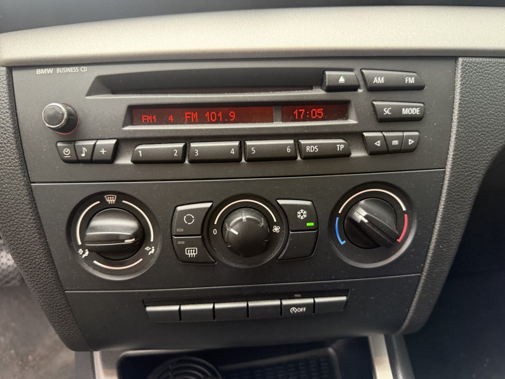 BMW 1 Serie 116i 2.0 122pk executive 3-drs