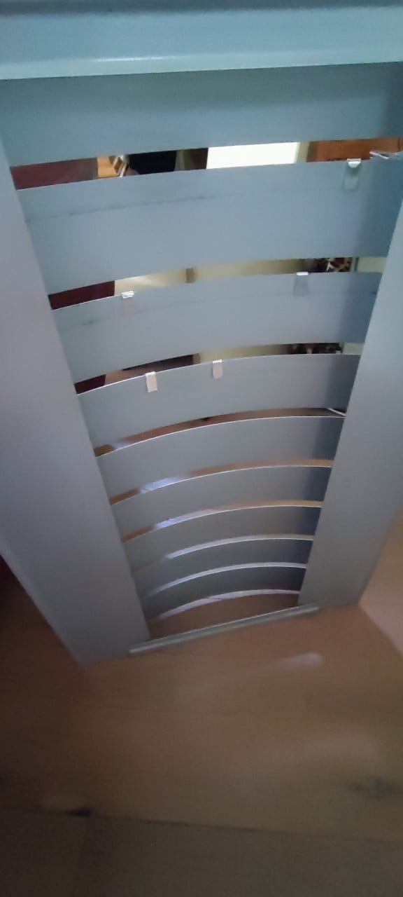 RVS zilver metalen muur kapstok - industrieel moderne stijl