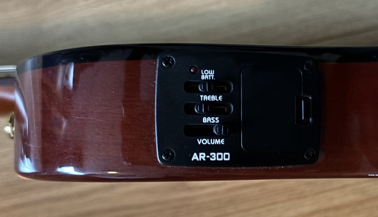Mooie elektrische klassieke gitaar