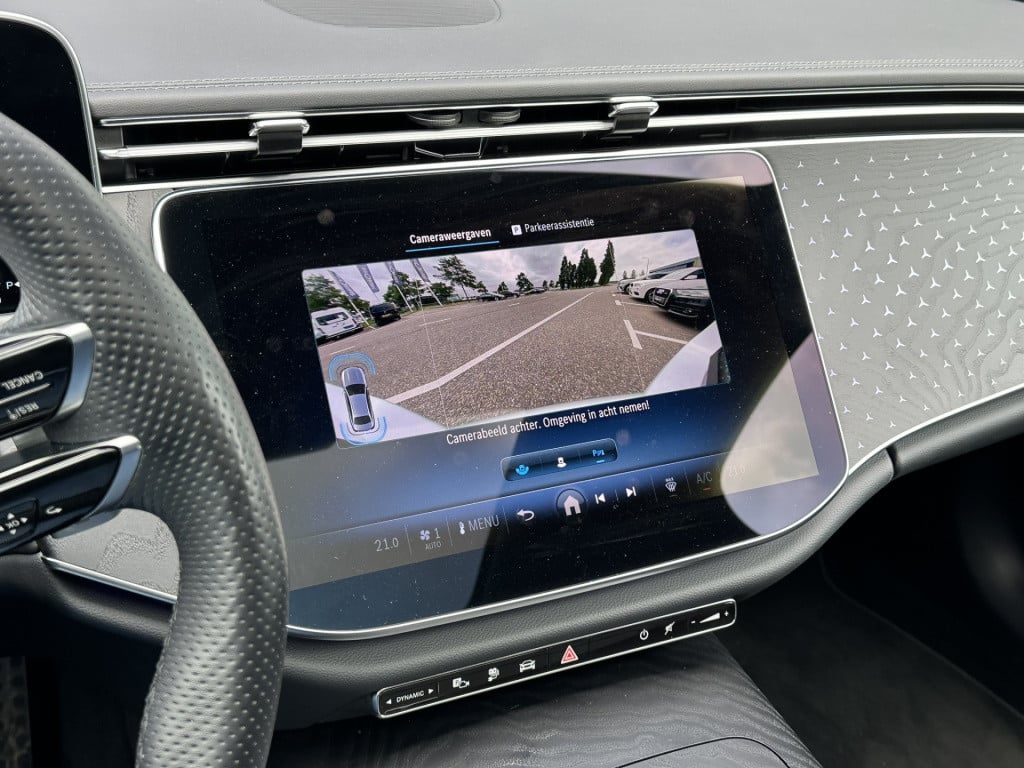 Mercedes-Benz E-Klasse 300 e amg line l nieuw model i panoramadak l distron