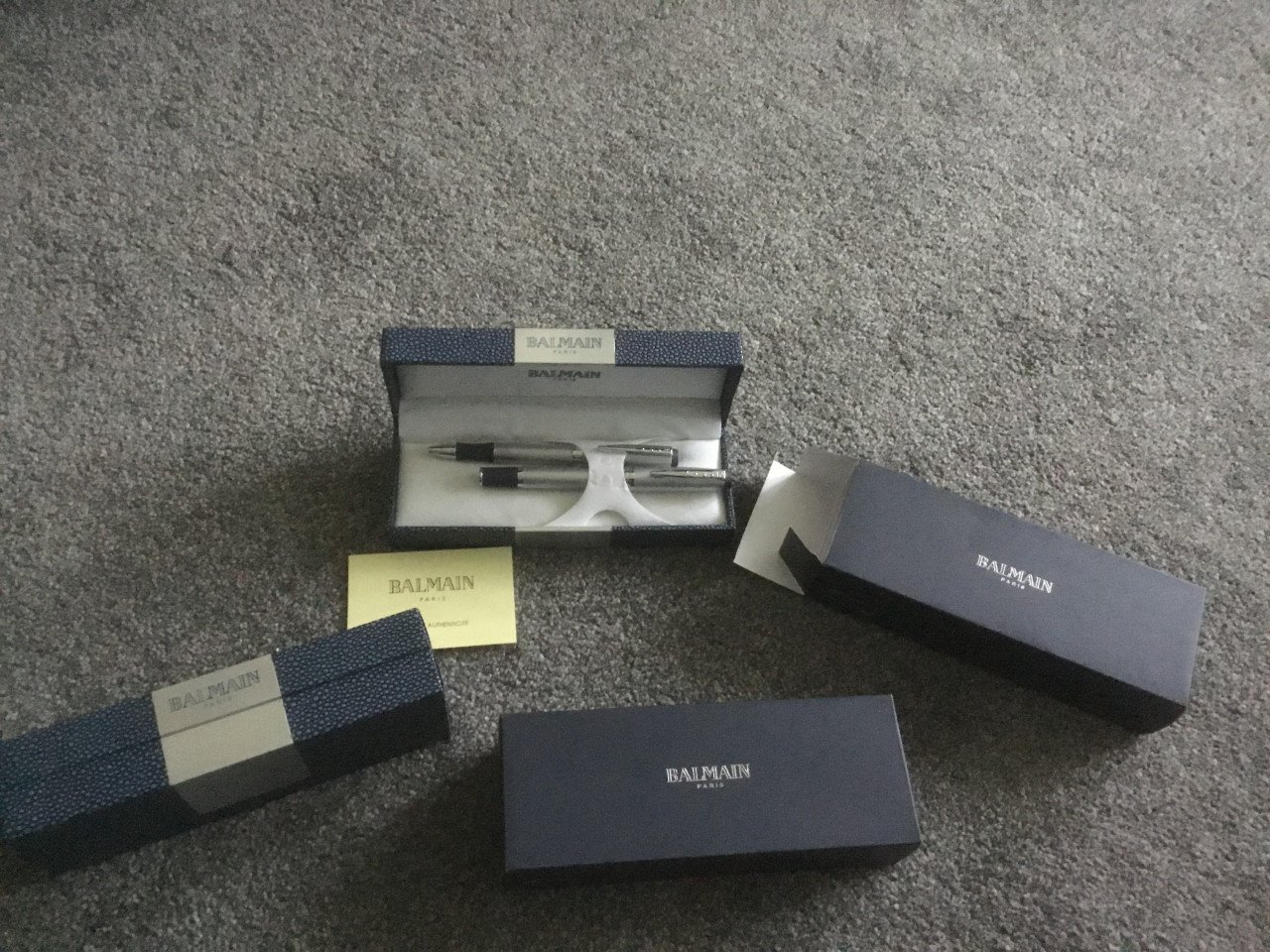 A Balmain pennen set