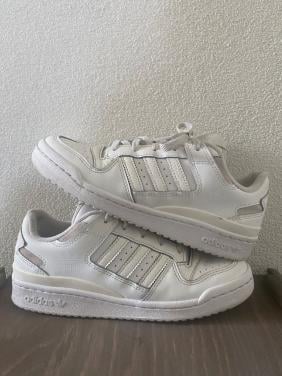 Adidas sneakers maat 38,5 ( z.g.a.n.)