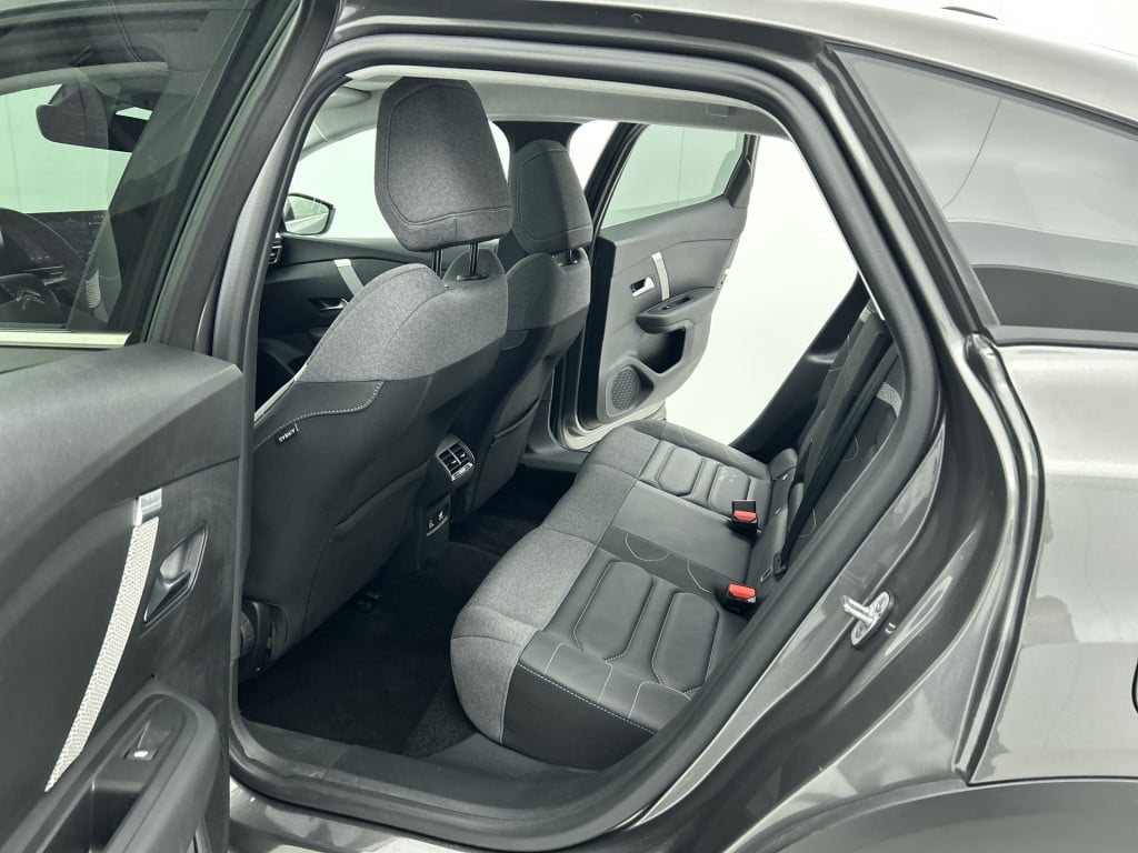 Citroen C4 1.2 puretech shine | rijklaar | panorama dak | head up display |