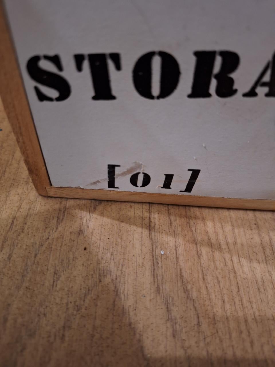 2 mini vakkenkastjes