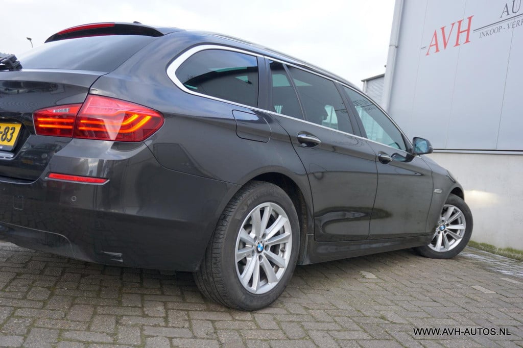 BMW 5 Serie touring 520i high executive