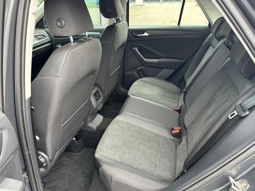 Volkswagen T-roc 1.5 tsi 150pk dsg style | dode hoek | camera | keyless | e