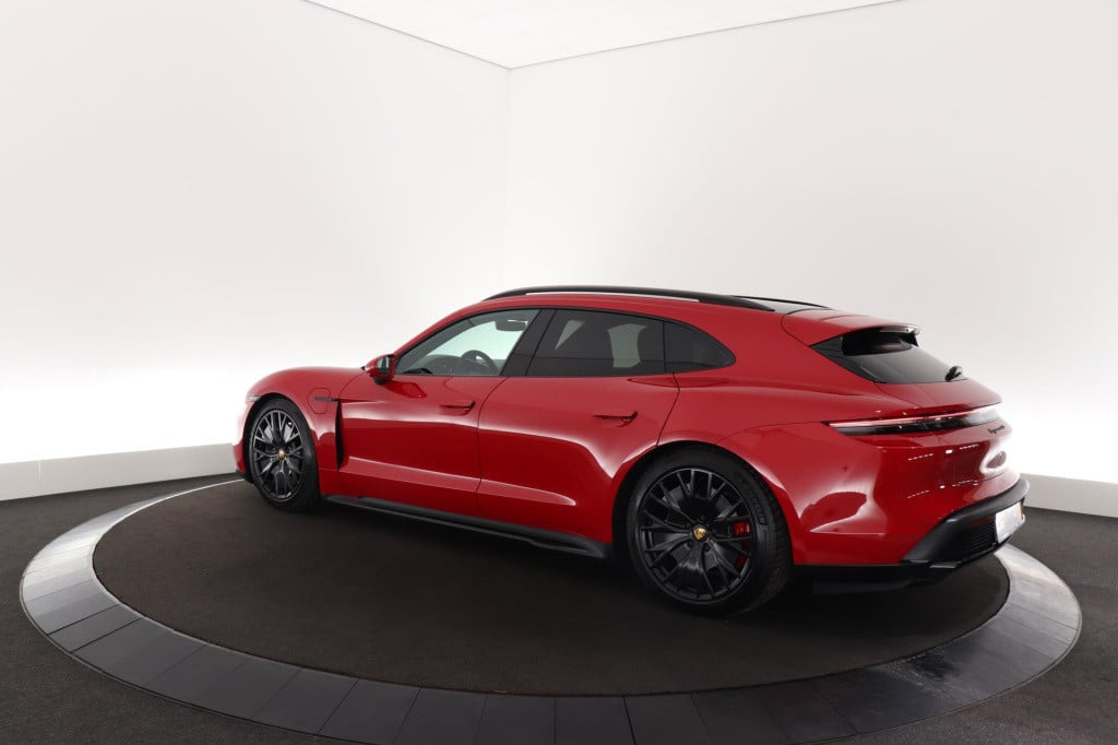 Porsche Taycan sport turismo gts | 93 kwh accu plus | surround view | innod