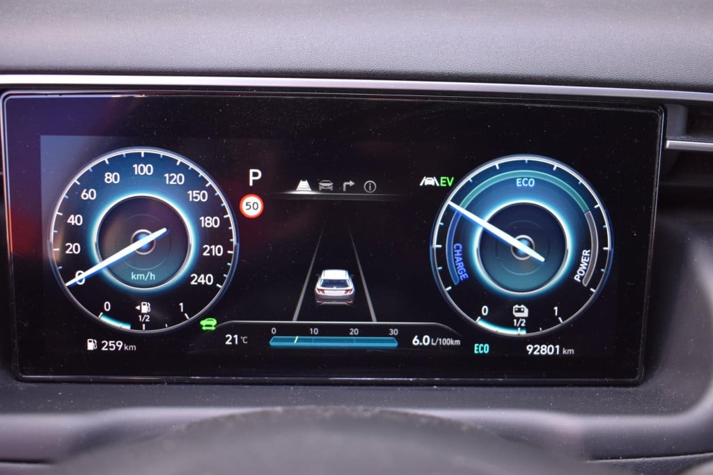 Hyundai Tucson Hybrid 1.6 t-gdi hev camera | stoelverwarming | dealer onder