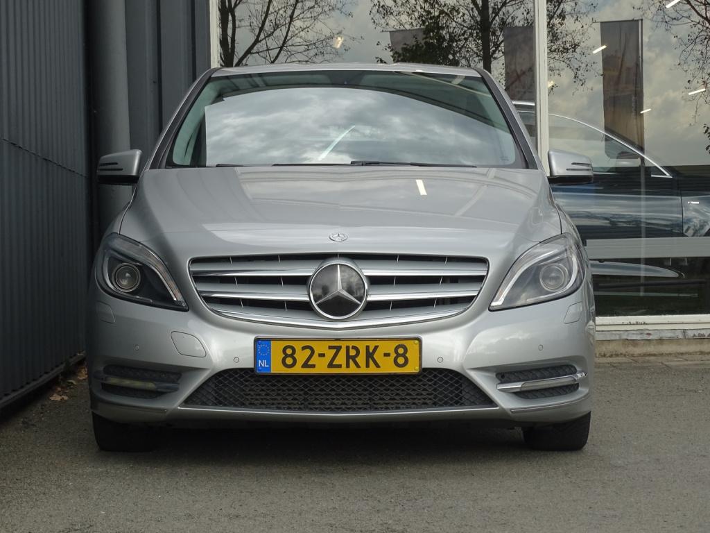 Mercedes-Benz B-Klasse 200 ambition automaat | leder | navi