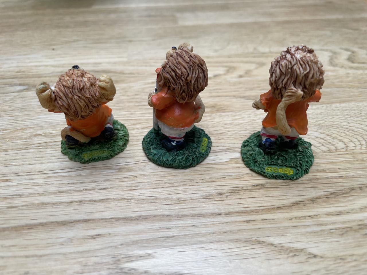 Te koop: Oranje voetbal juich poppetjes