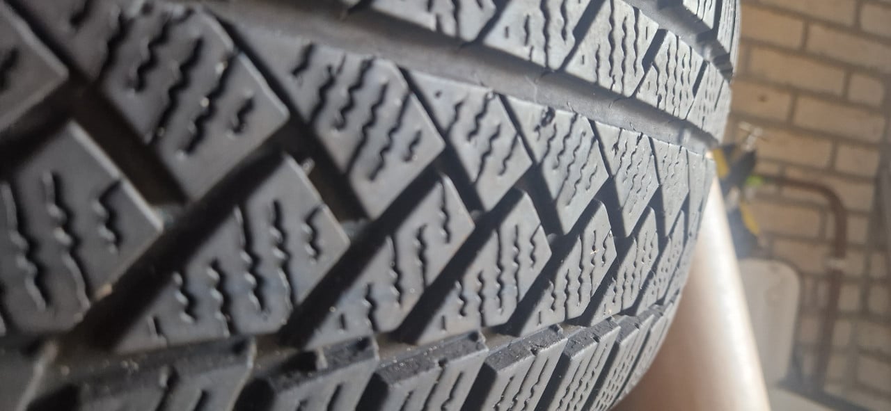 Set velgen met winterbanden Nissan X-Trail
