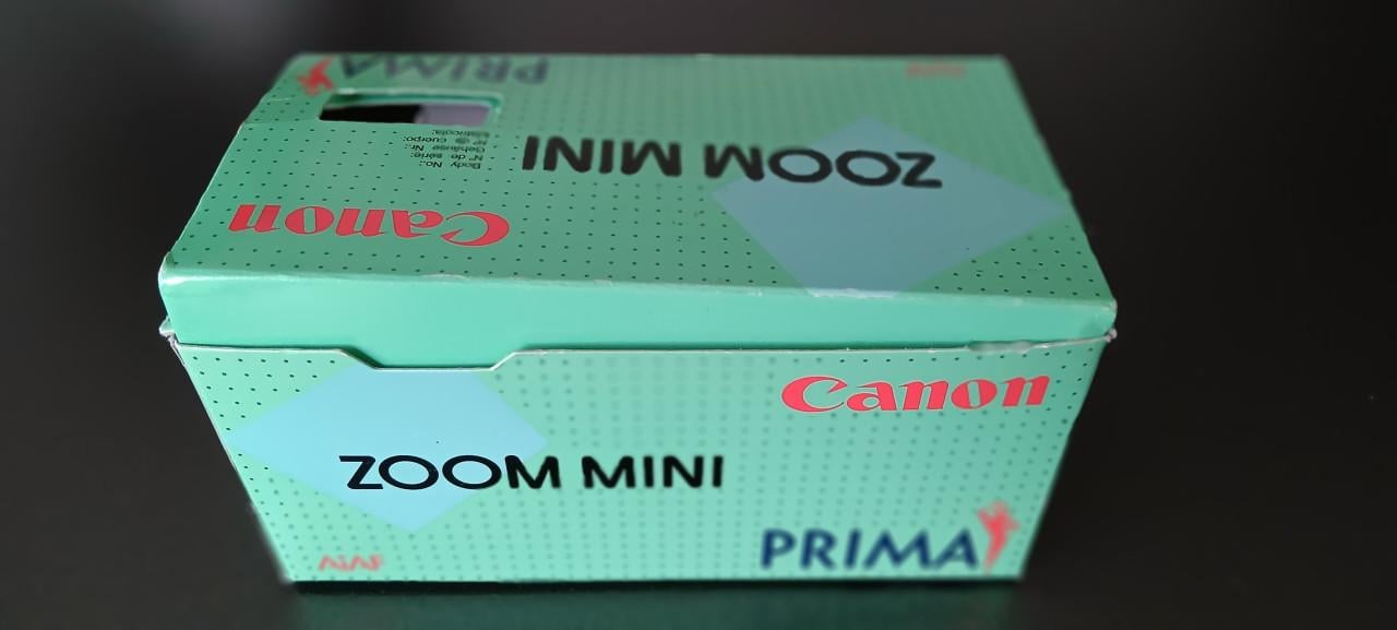 📸🎞️ CANON FOTOCAMERA met ingebouwde flitser.