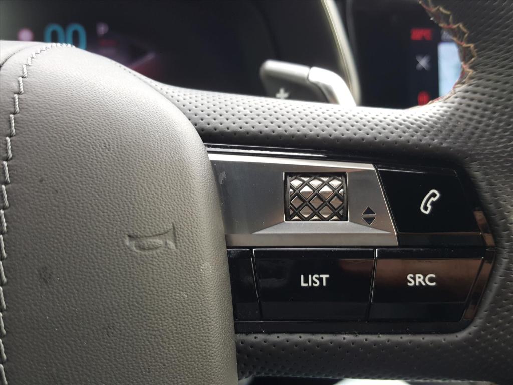 Ds Ds 7 1.6 e-tense 300pk 4x4 aut performance line+