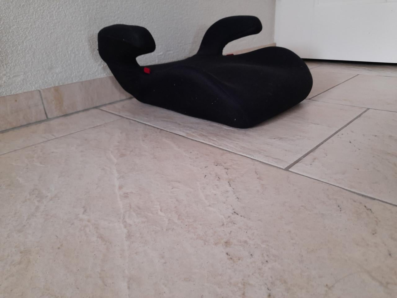 Autostoel verhoger  15/36 kg (in goede staat )