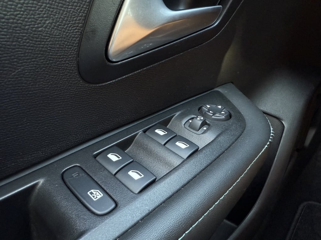 Peugeot 208 1.2 tubo 101pk allure // 3d cockpit //
