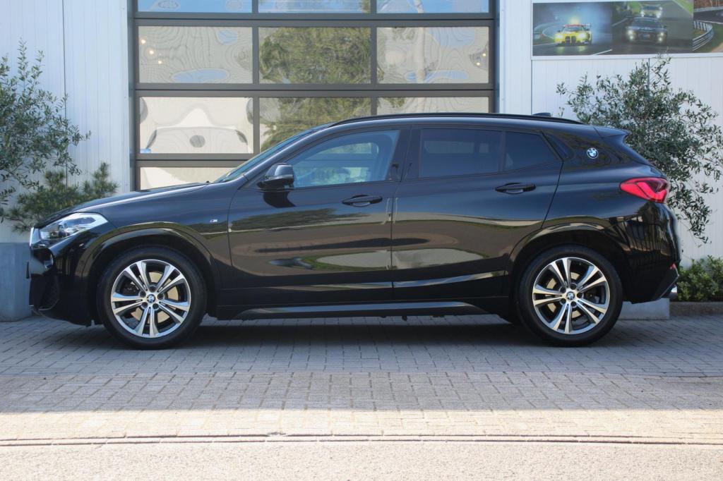 BMW X2 sdrive20i m-sport automaat - led - elek kofferklep - trekhaak - head