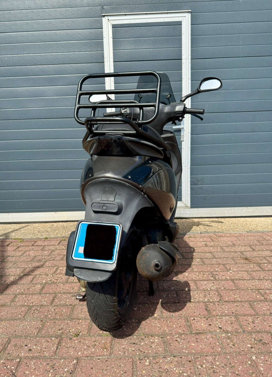 Piaggio zip