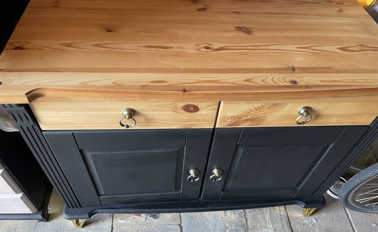 Prachtige opgeknapt Dressoir