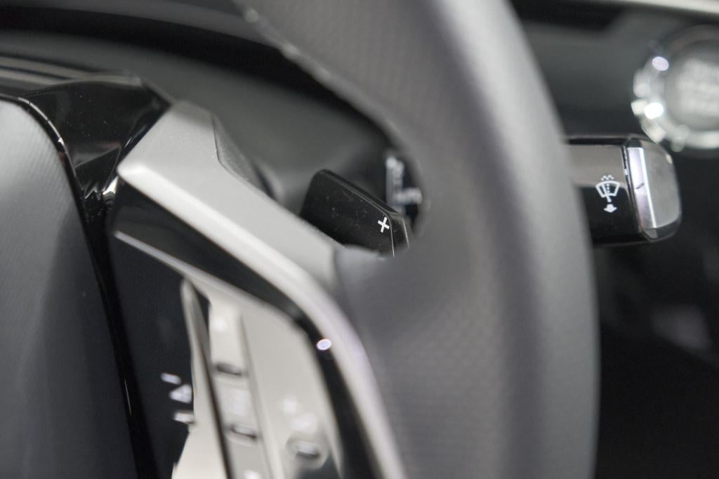 Peugeot 3008 1.2 hybrid 145 gt | camera | adaptieve cruise control | elektr