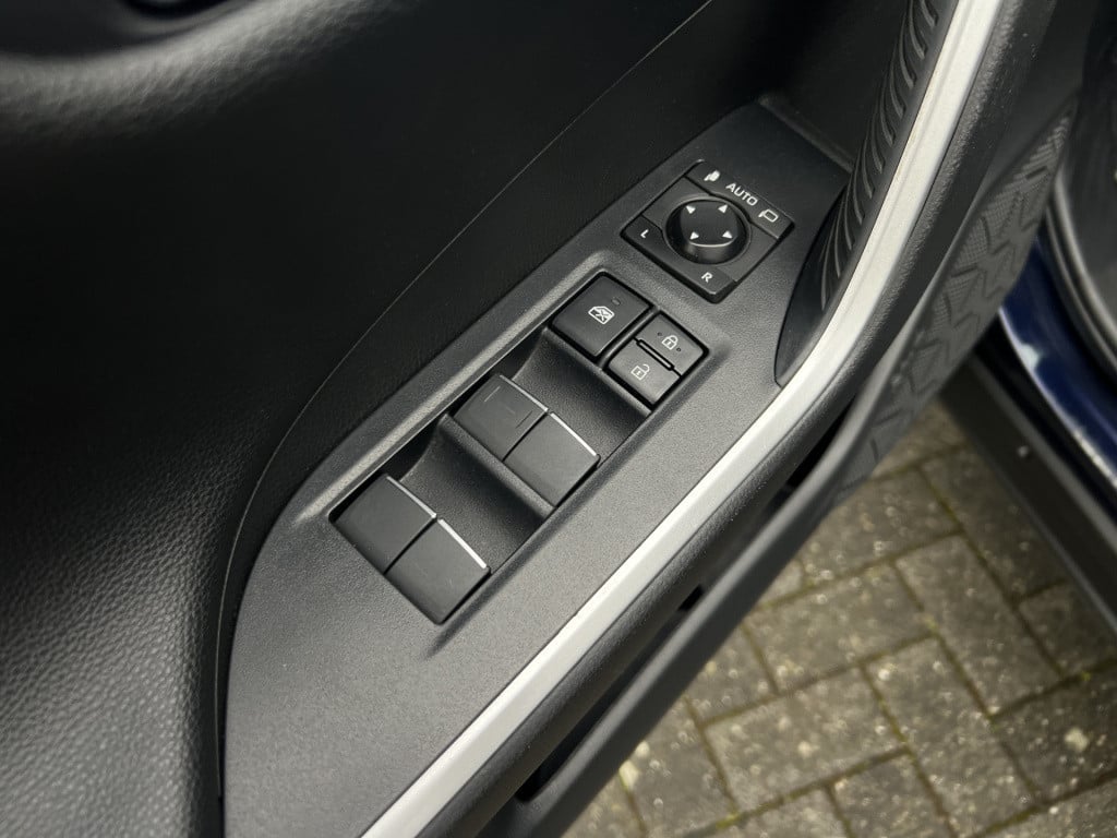 Toyota Rav4 2.5 hybrid executive nl auto | trekhaak | alarm klass 3 | vol l