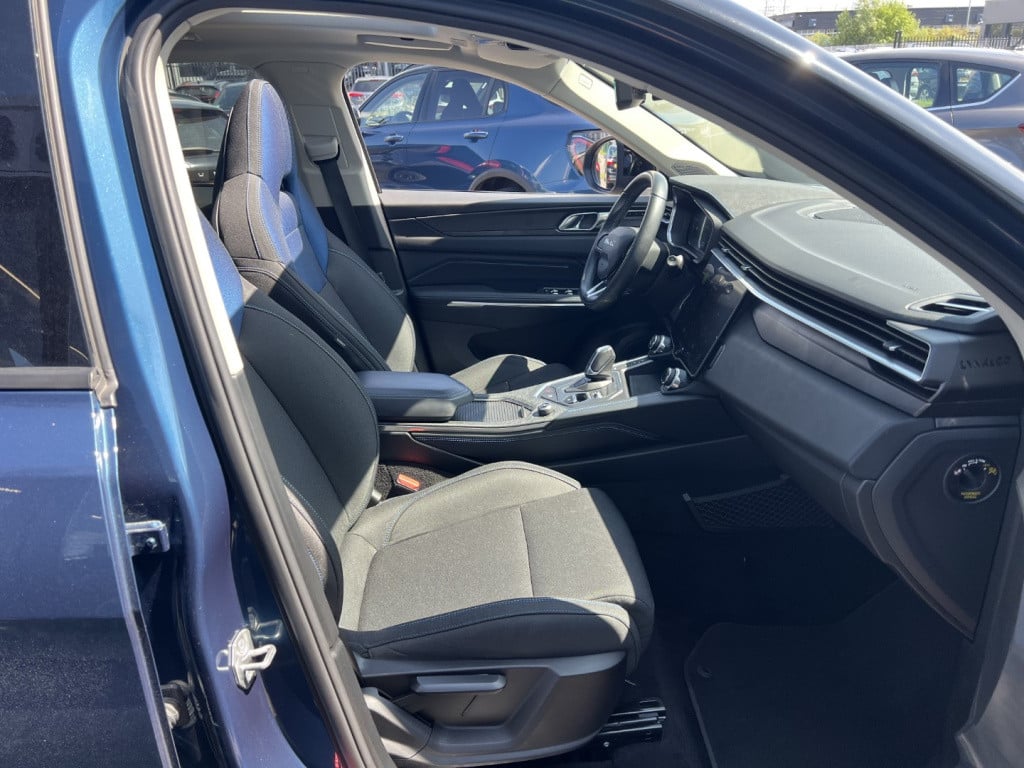 Lynk & Co 01 1.5 261pk plug in hybrid , panodak , carplay
