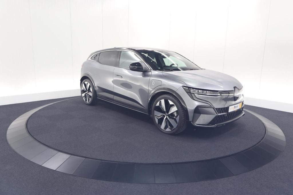Renault Megane E-tech ev60 optimum charge techno | 95,6% soh | 1 fase | cam