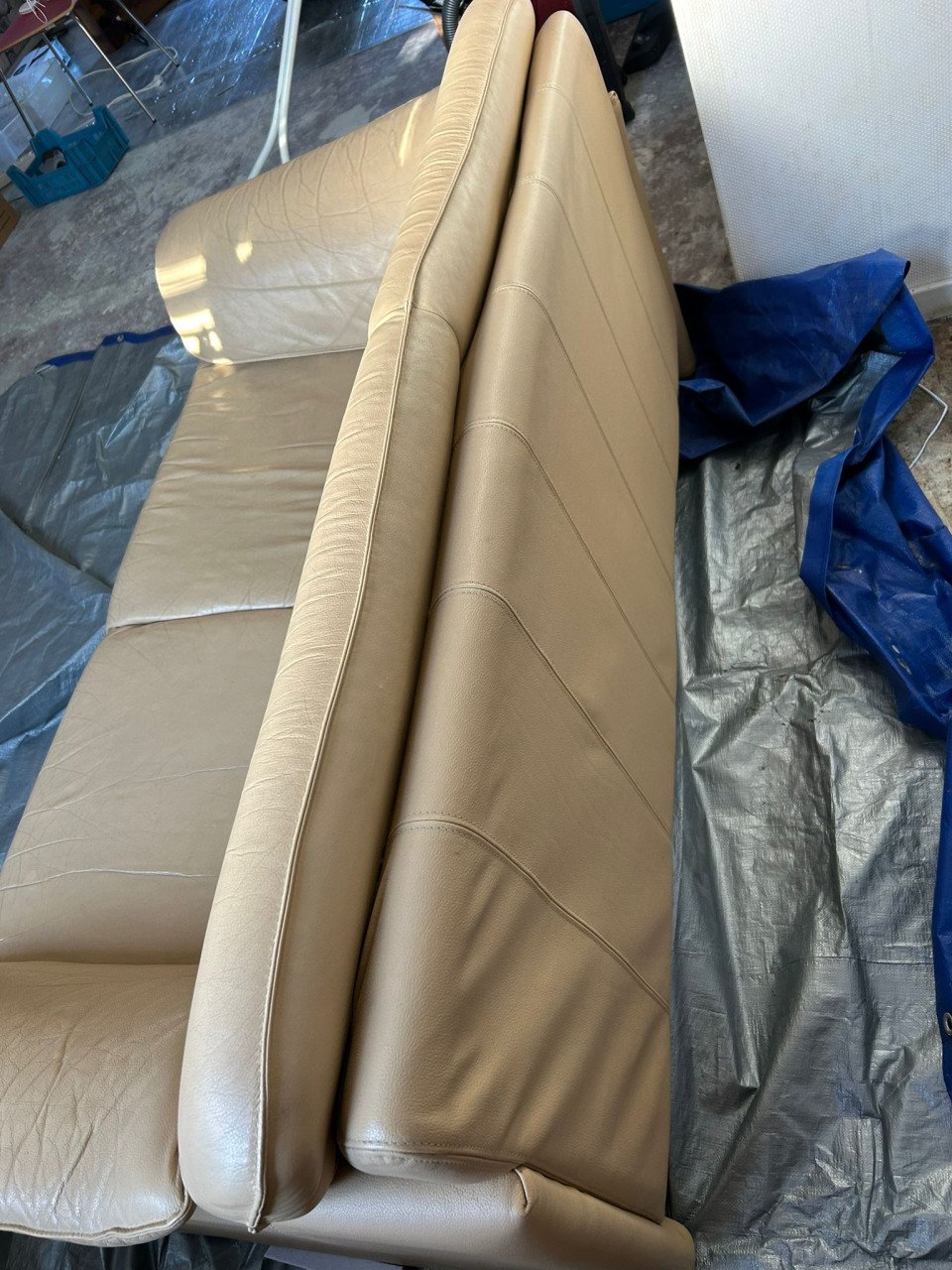 GRATIS Ikea divider kast,bank,gordijnen