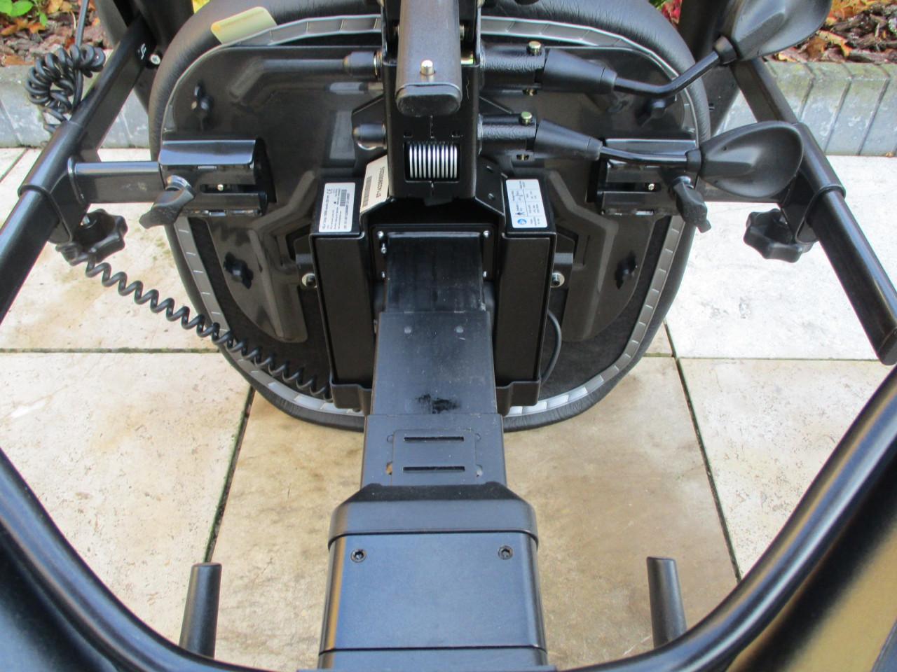 Zgan Vela Tango 700 EB trippelstoel met elektrisch hoog/laag bediening