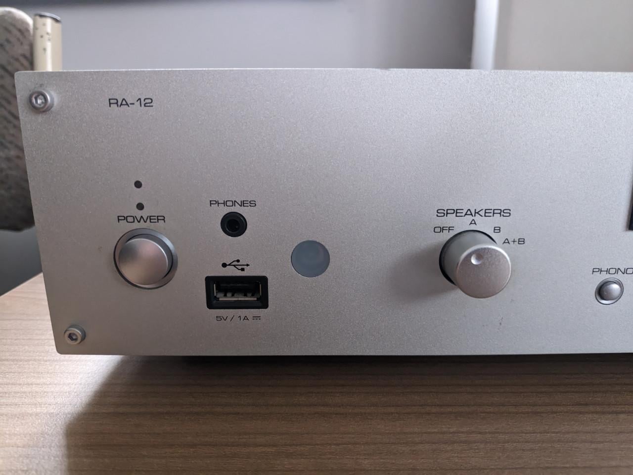 Rotel RA-12 versterker defect