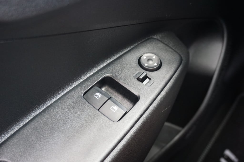 Hyundai I 10 1.0 comfort airco / cruise / carplay / lane ass. / elektr. ram