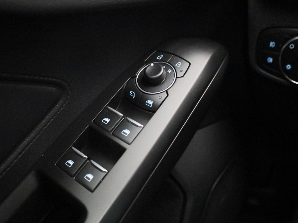 Ford Focus wagon 1.0 ecoboost hybrid titanium | cruise control | climate co