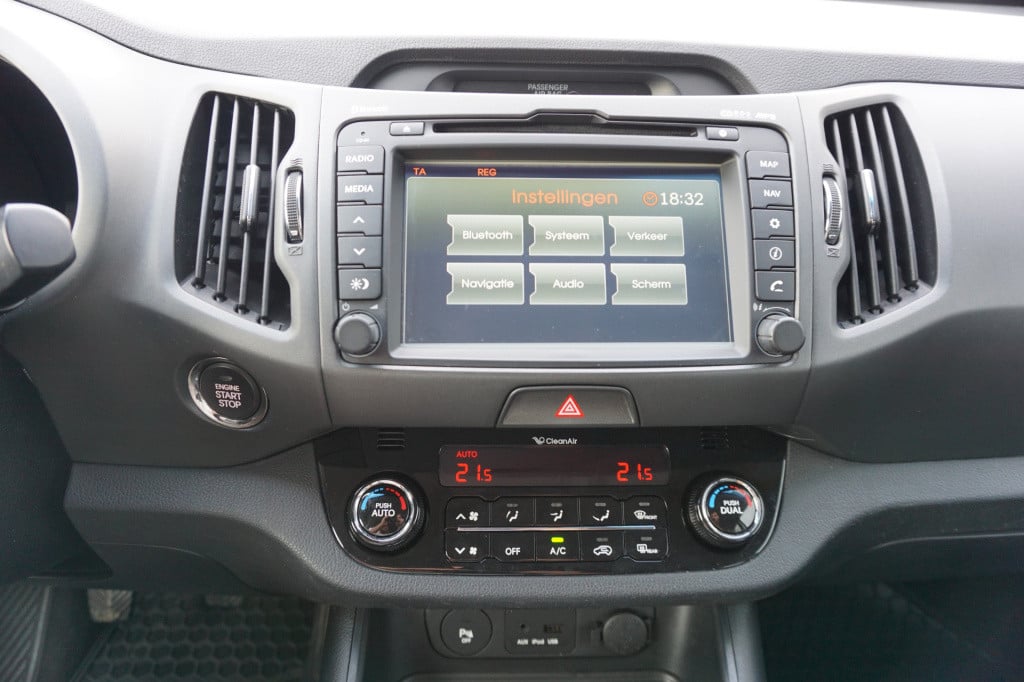 Kia Sportage 2.0 x-clusive climate / navi / leder / cruise / trekhaak / nap