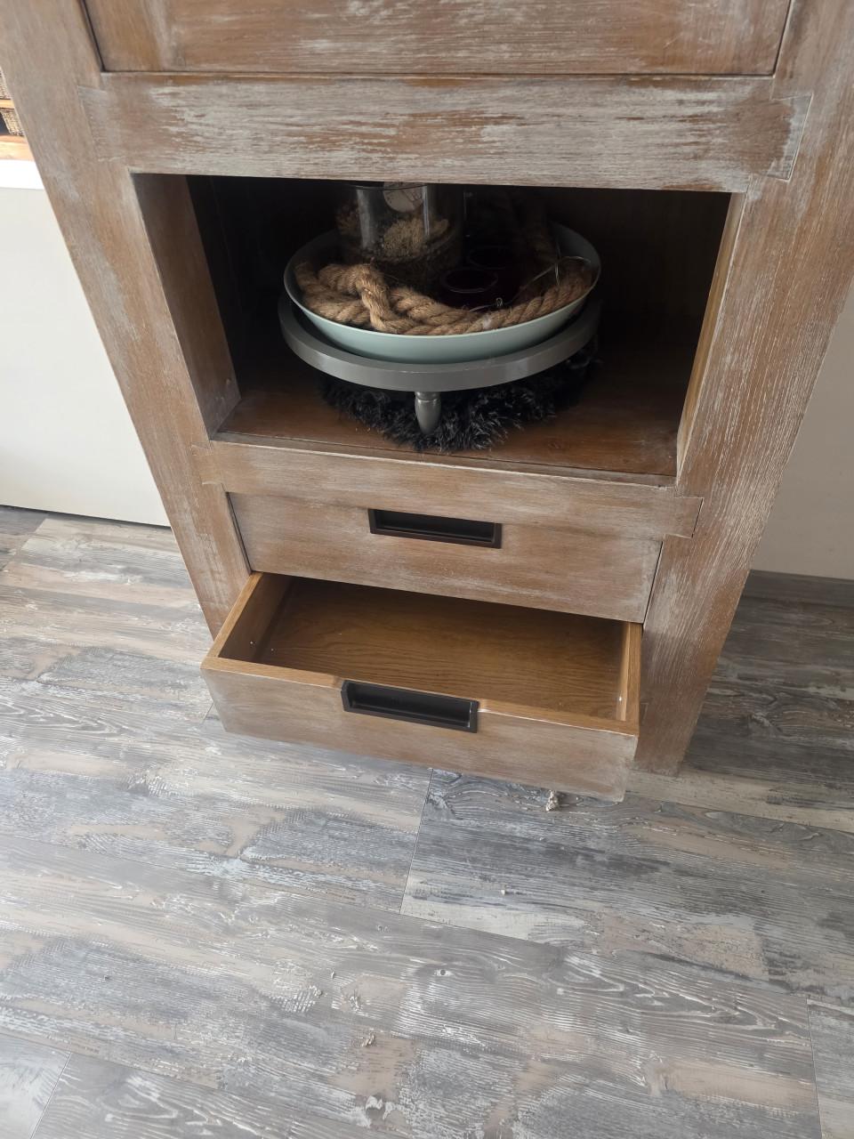 Mooie stevige houten boekenkast