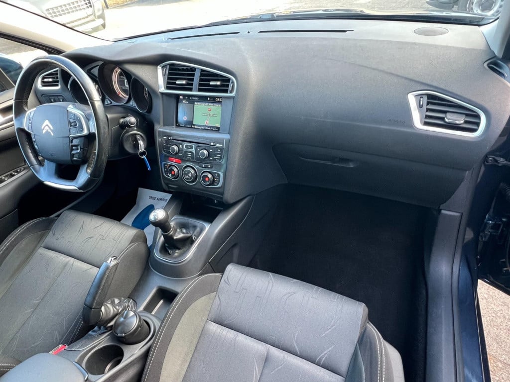 Citroen C4 1.6 vti collection, navi, trekhaak enz...