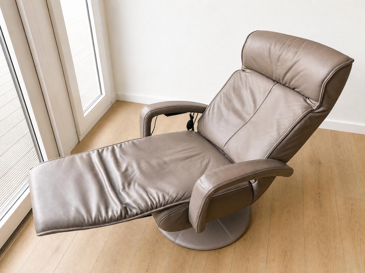Leren relax fauteuil in taupe kleur, maat S