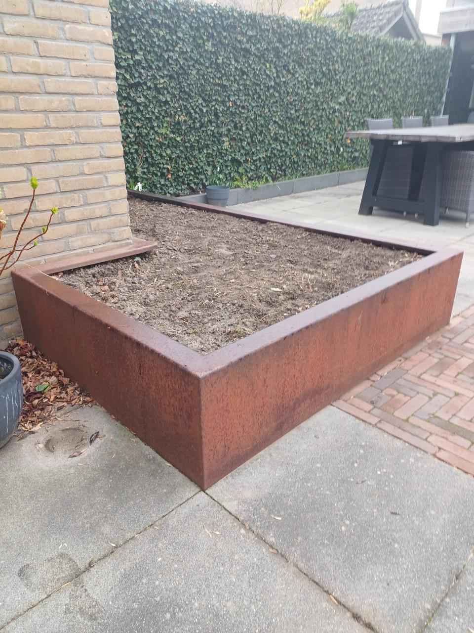 Cortenstaal bloembak