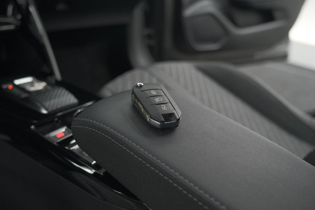 Peugeot 208 hybrid 100 e-dcs6 allure | camera | adaptieve cruise control | 